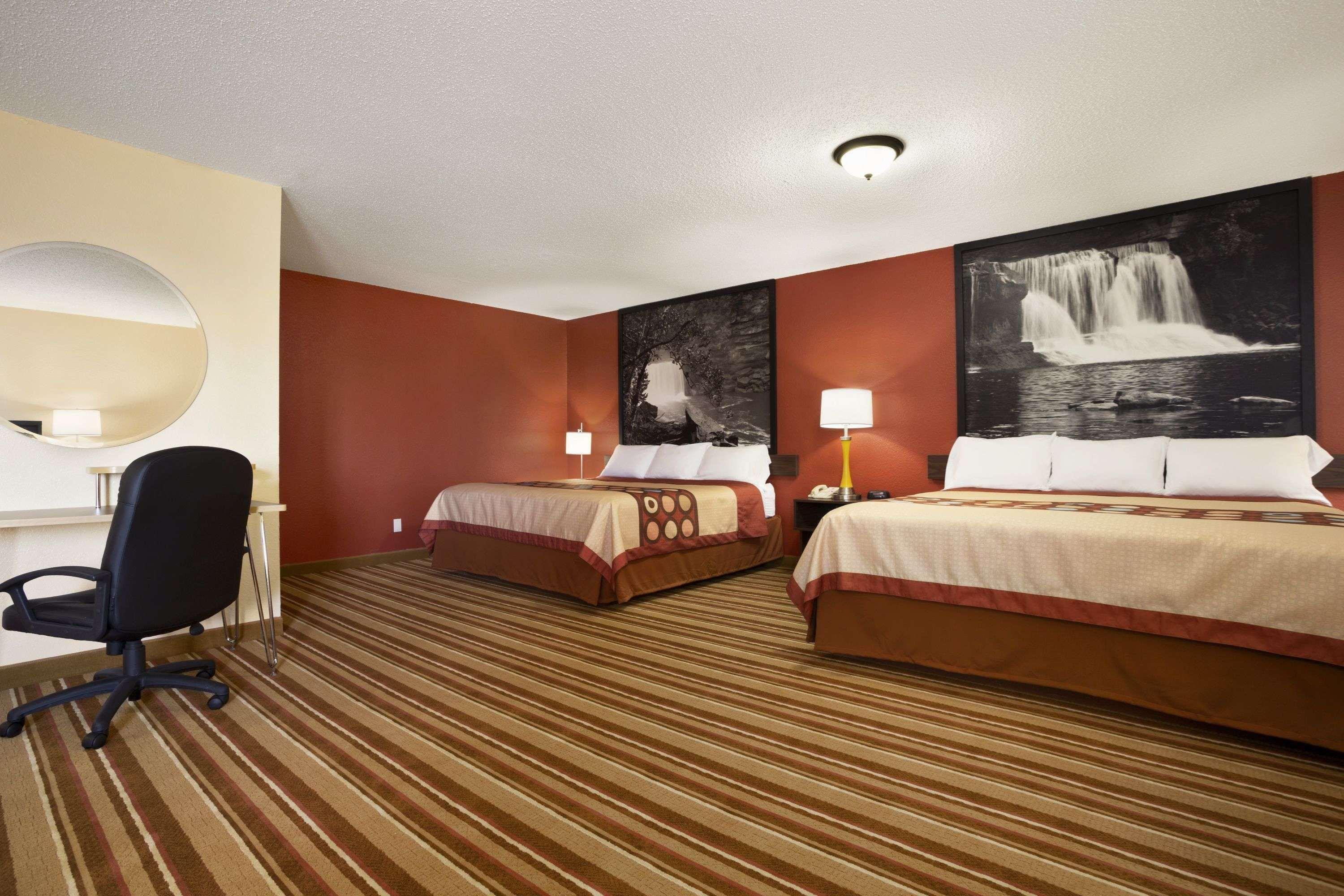 Super 8 By Wyndham Mattoon Hotel Kültér fotó